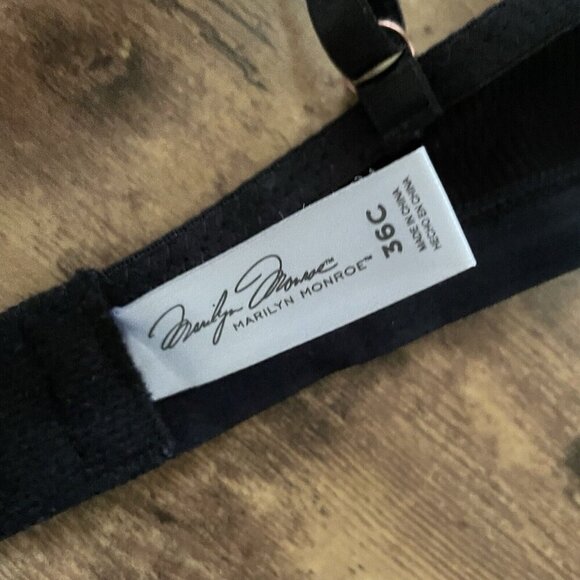 Marilyn Monroe Bra Sz 36C Black Padded Push Up Underwire 7233 Button Detail - Picture 8 of 8
